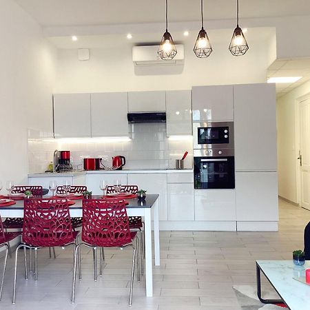 Appartement Stella 95 M2 Climatise Parking Proche Sanctuaires Lourdes Exterior photo