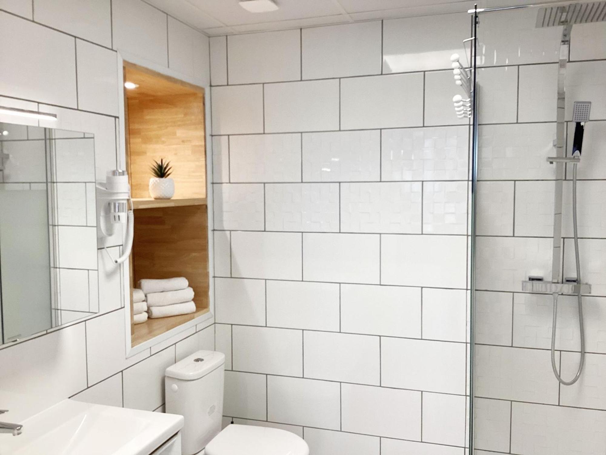 Appartement Stella 95 M2 Climatise Parking Proche Sanctuaires Lourdes Exterior photo